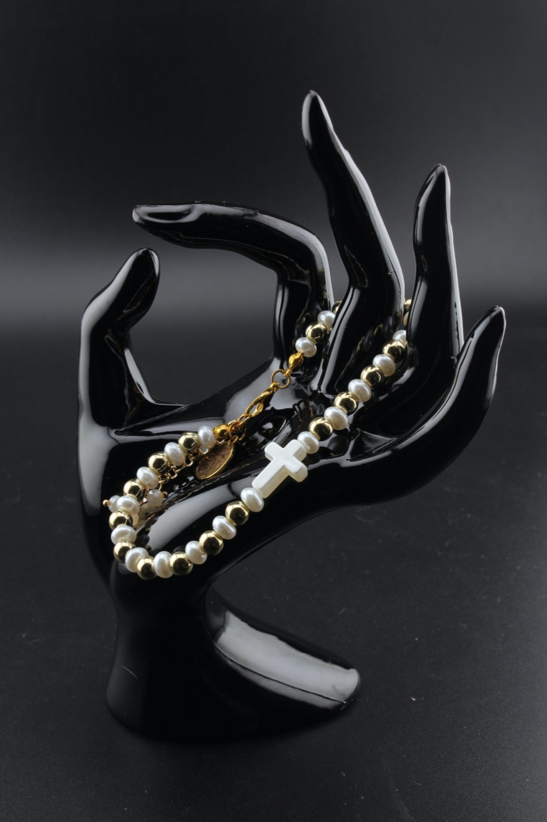 Shell Cross Medallion Bracelet