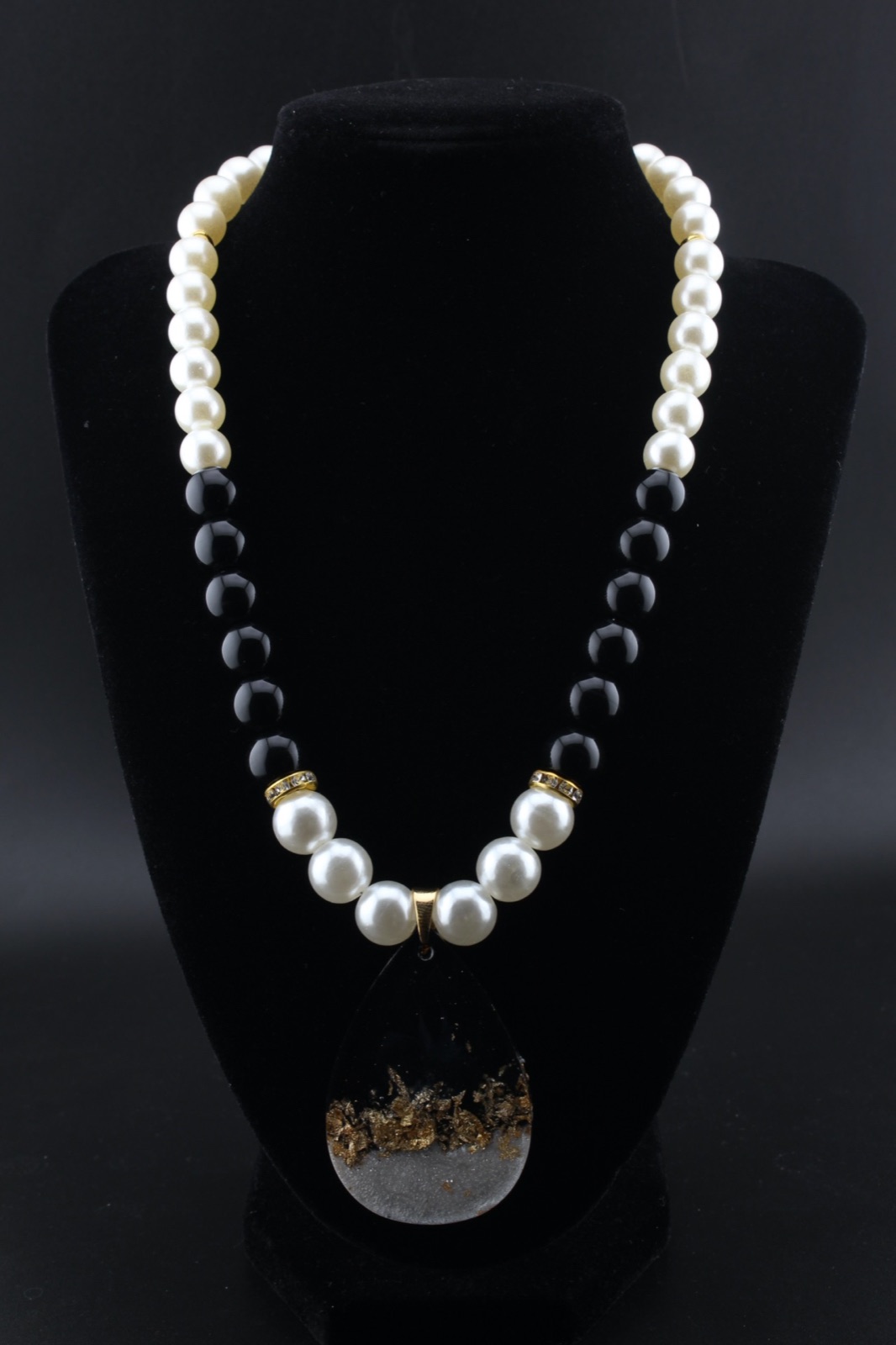 Gold Leaf Teardrop Necklace