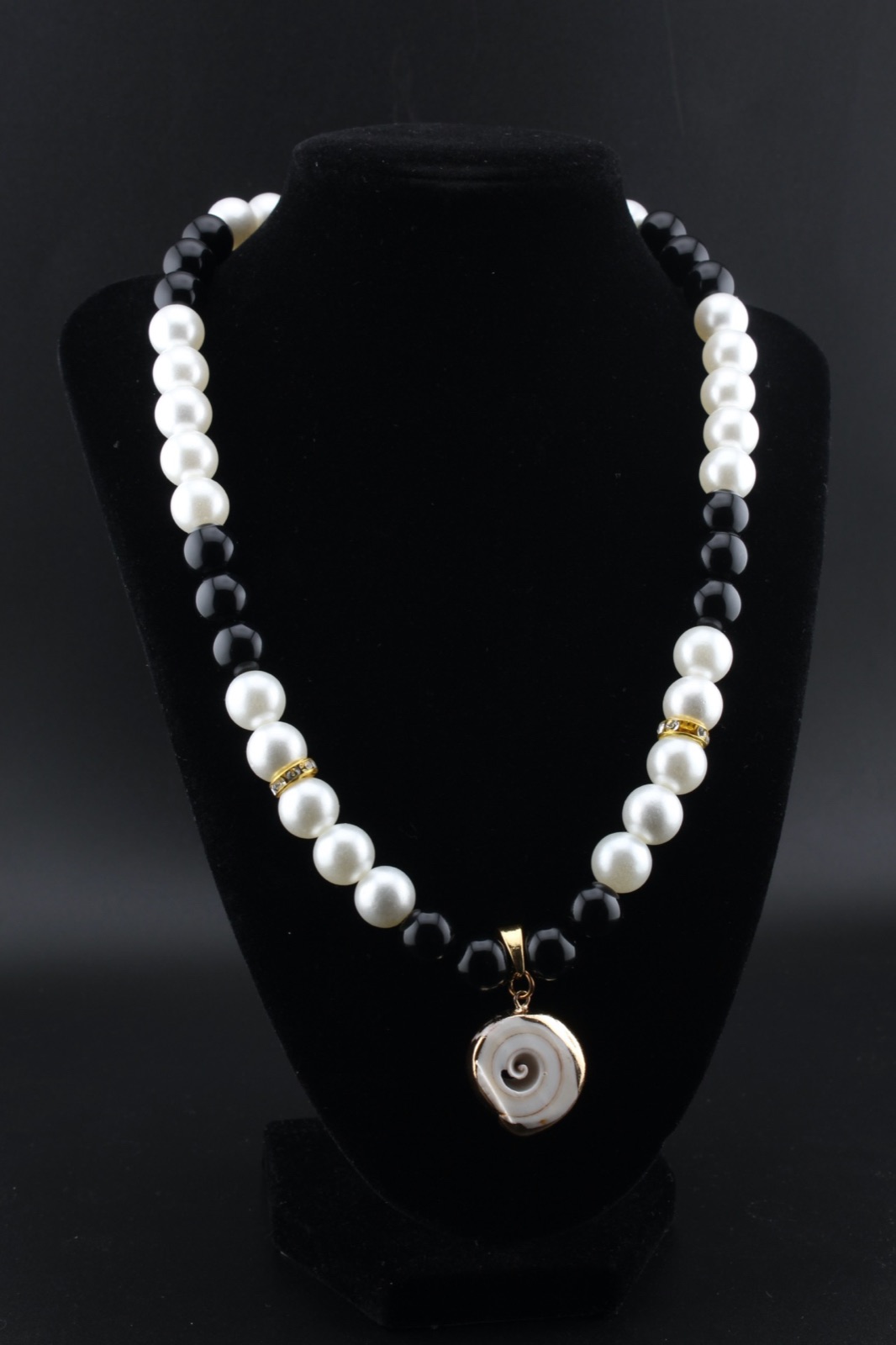 Shiva Shell Pendant Necklace
