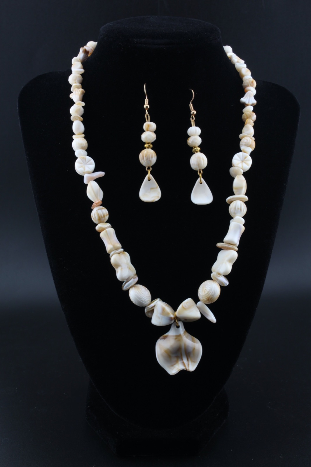 Carved Ivory Petal Set